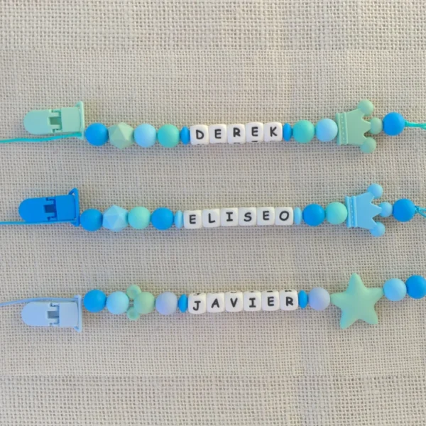 Porta chupete personalizado 2