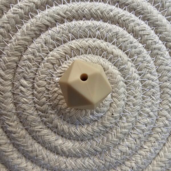 Hegaxon Beige
